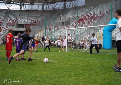 Lumii_20230619_223842406