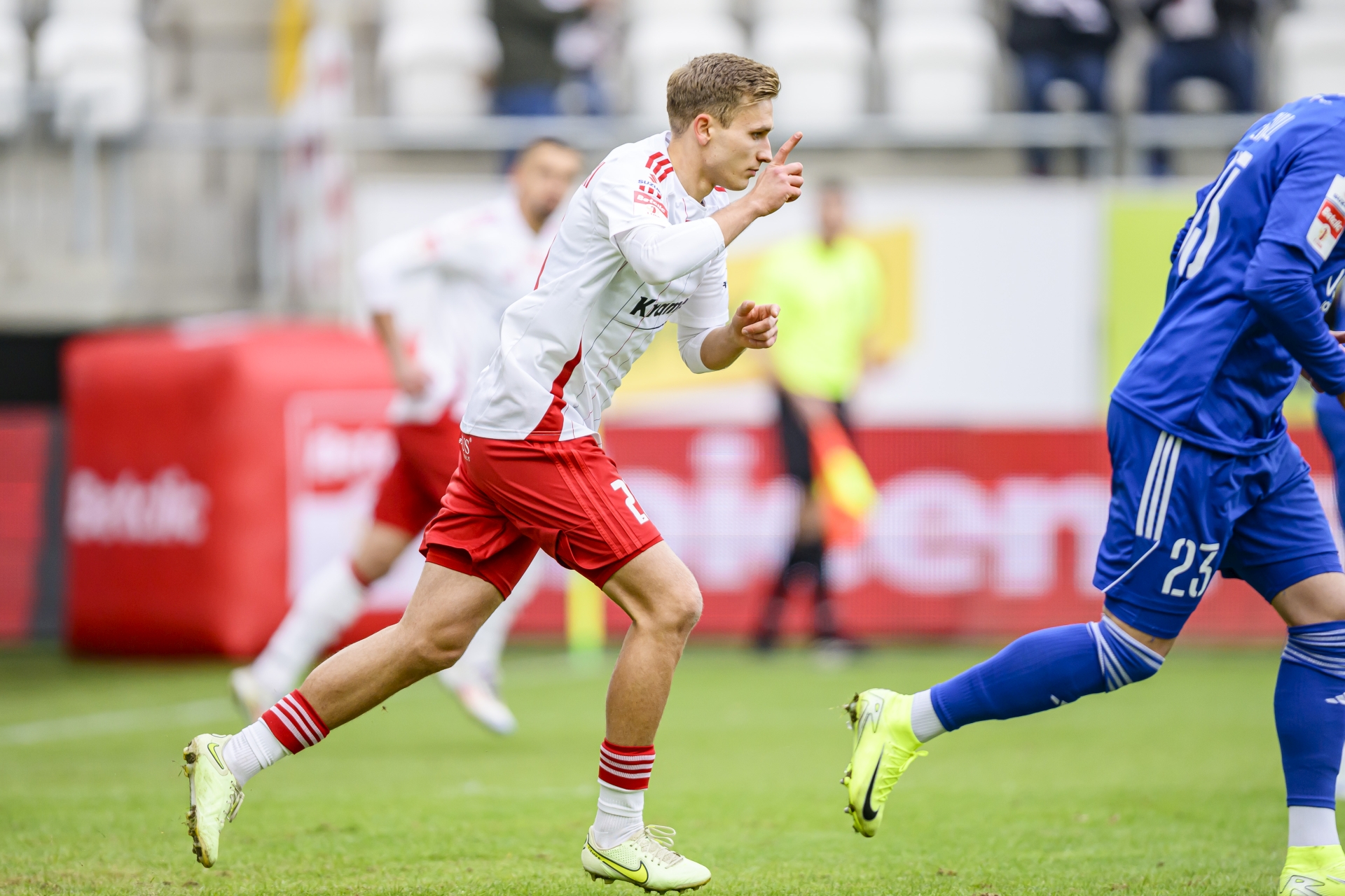 Mateusz Wysokiński z pierwszym golem w Łódzkim Klubie Sportowym
