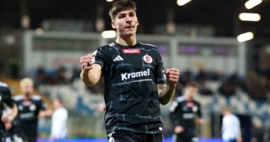 Trzy punkty jadą do Łodzi! Stal Mielec – ŁKS Łódź 1:2